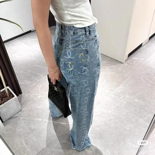 CHANEL香奈儿24SS小香满印后袋珠片慵懒风且时髦百搭款长裤（DQJ） 商品图5