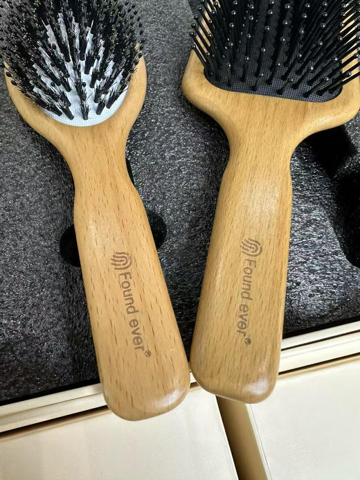 正品Foundever梳子套装，德国进口榉木！
柜子399+一套！猪鬃毛+气囊气垫梳套装！
爆款（一盒2个梳子）爱的礼物🎁 商品图12