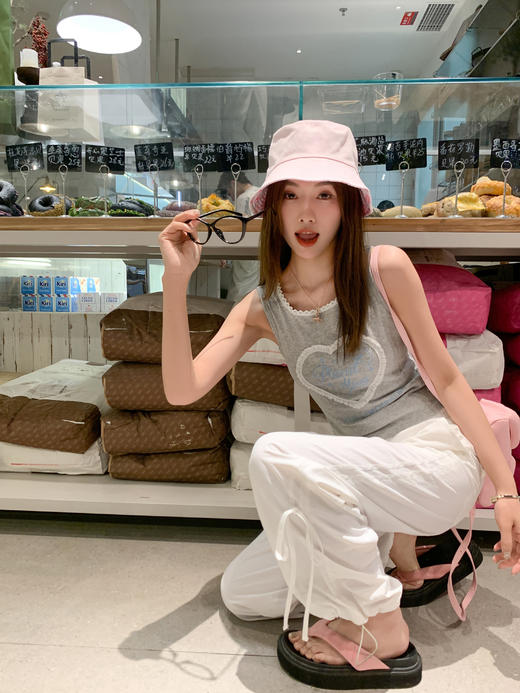 <曾小咸推荐>爱心字母背心 日常89.99/件 立减50 秒杀39.99/件！！ 商品图9