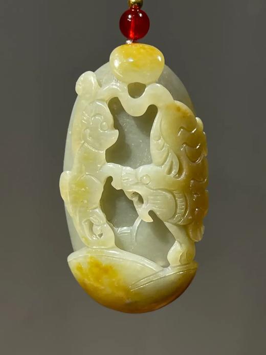 金沁青白玉雕虎戏猴随形原石，顺丰包邮 商品图0