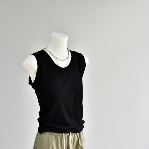 丁摩 【西装搭子衫】春女装新款百搭无袖针织显瘦u领打底衫5ZF-143 商品图7