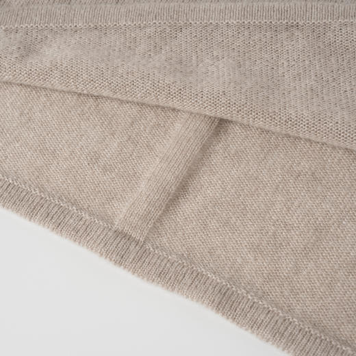 ROMI STUDIO“随性慵懒”绵羊毛桑蚕丝山羊绒混纺毛衫 RW24AS90310 商品图4