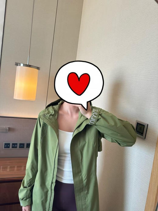 原单正品 lulu 女款小雨衣 防风防水外套风衣。尺码 4 6 8 10，170 120斤穿拍6码有点合身 
宽松一点更舒服 商品图12