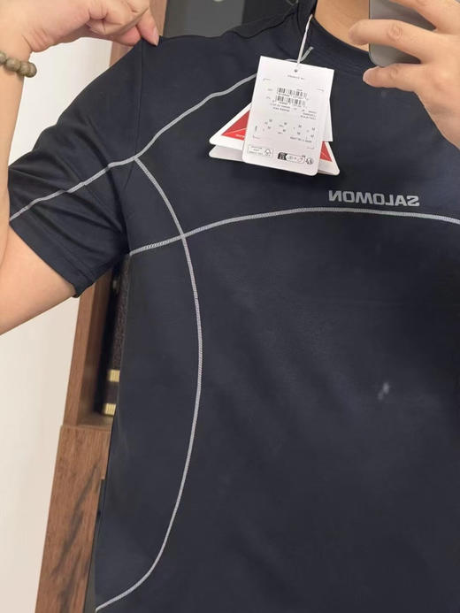 正品萨洛蒙速干短袖，专业级，
天猫598，抑菌除臭，出大汗无异味
超轻量，柔软亲肤，非常舒适，
蓝色，黑色。
尺码s-xxl 商品图12