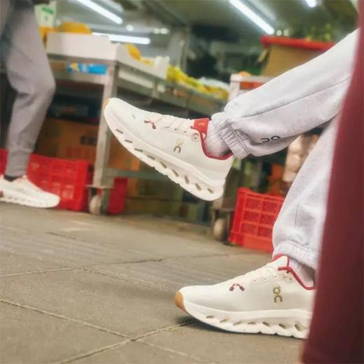 On昂跑 蛇年限定版 耐磨透气轻量休闲跑步鞋 特惠 Z-15119 商品图3