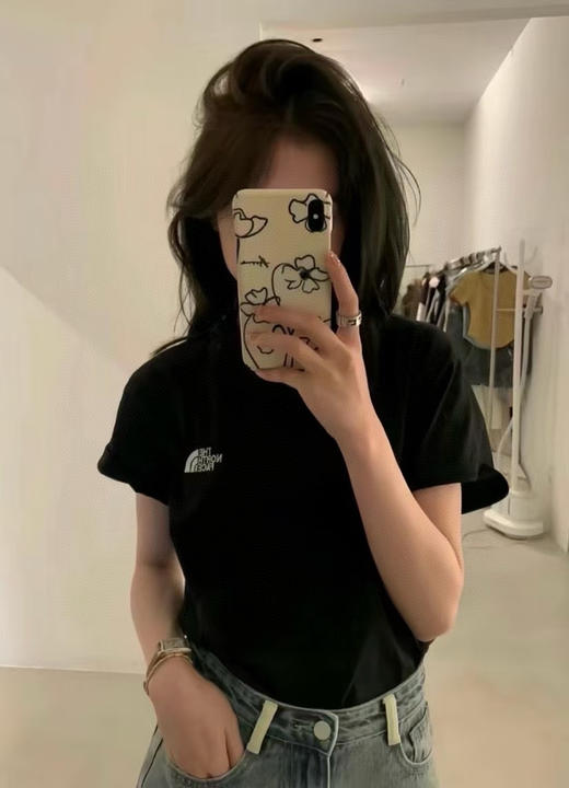 ¥ 399/2件🇺🇸女士小logo ‼️The North Face北面女士棉短袖T恤，亲肤棉质，舒适，可以配情侣👩‍❤️‍👨 商品图2