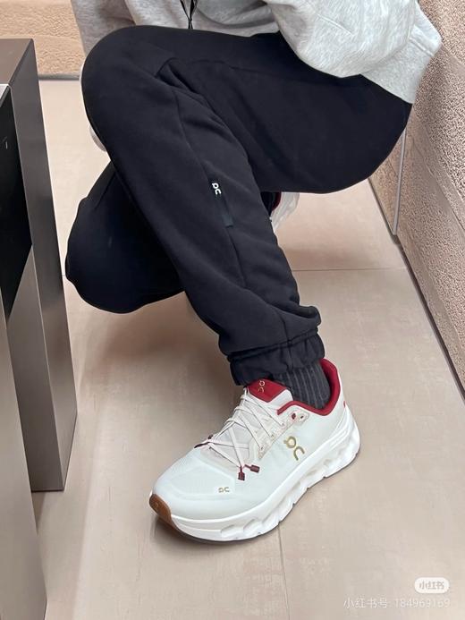 On昂跑 蛇年限定版 耐磨透气轻量休闲跑步鞋 特惠 Z-15119 商品图2