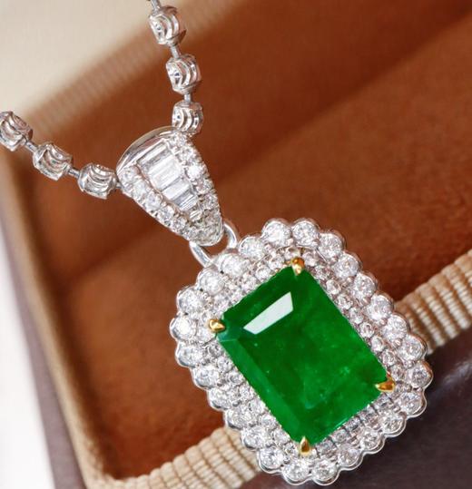 1.29ct刻面祖母绿吊坠 商品图0