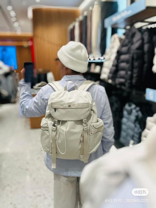 lululemon露露乐蒙Wunderlust抽绳卡扣闭合设计便捷收纳尼龙双肩包（MT） 商品图2