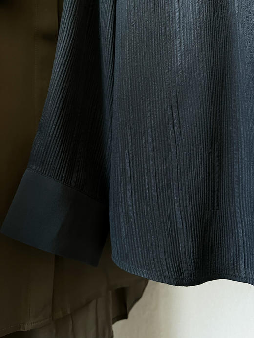 【通勤隐形盔甲】噢蜜ooomeooo重磅提花黑真丝衬衫 商品图3