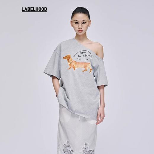 MARKGONG 2025春夏新款 灰色狗狗斜开肩T恤 商品图0
