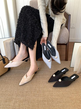 Miu家同款珍珠尖头三角跟鞋