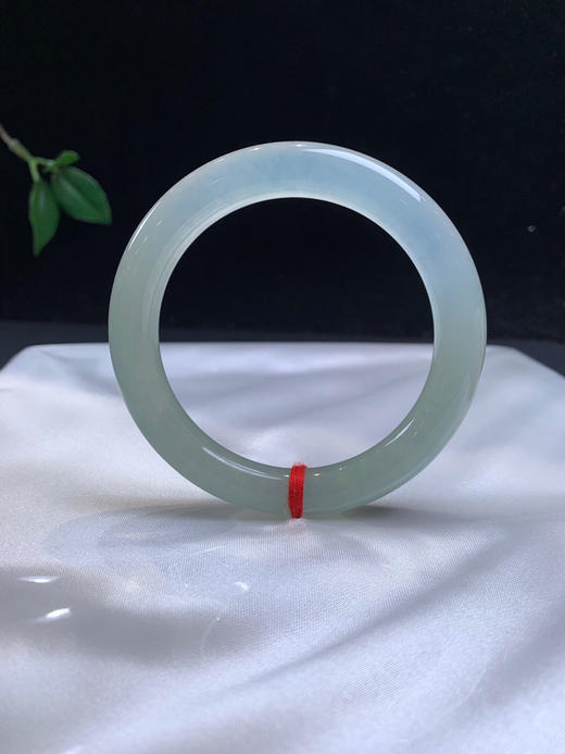 612526，54.5冰底圆条，冰冰的，有一段种水更好，起光了 商品图0