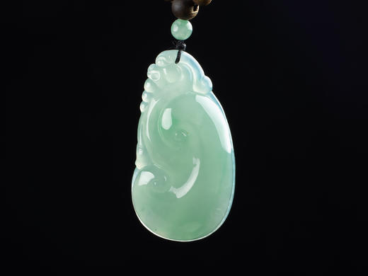 XY0168沉香+翡翠晴绿大如意挂件 商品图3