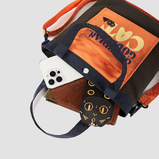 大英博物馆 巴斯特系列 口袋包休闲轻便 手提斜挎包 小号 商品图3