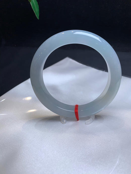 612521，57 蓝紫底特色手镯，满圈带蓝紫的色调，底妆非常细腻清新 商品图0