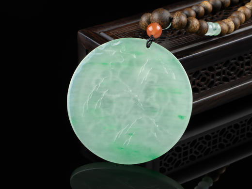 XY0169沉香+翡翠蝶恋花圆牌挂件 商品图3