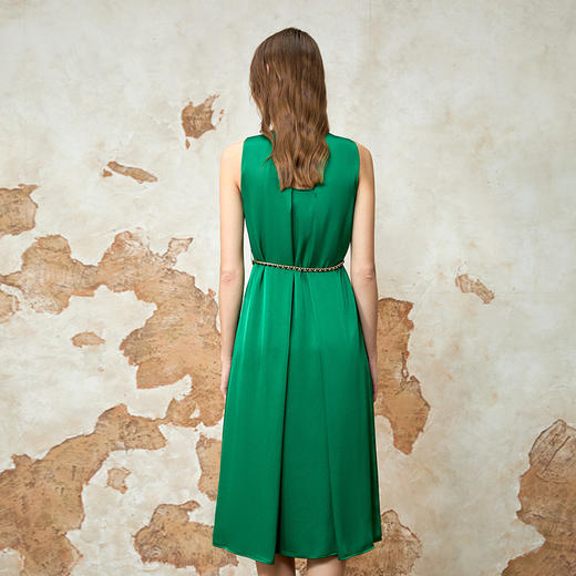 EITIE爱特爱法式优雅气质百褶收腰无袖连衣裙2025夏新款8207937 商品图4