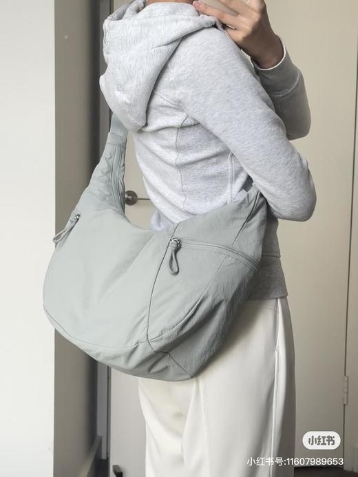 Lululemon露露乐蒙SlouchySling13L可颂包牛角包手提单肩包（MT） 商品图8