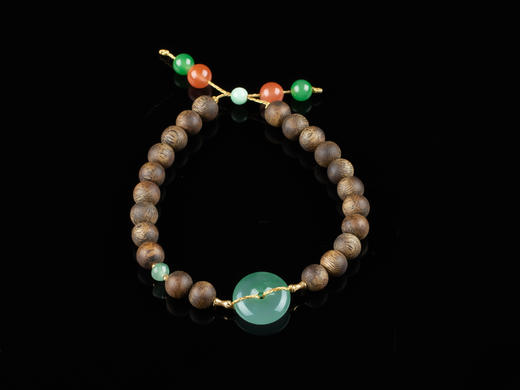 XY0165沉香+翡翠平安扣南红碧玉手串活动调节 商品图0