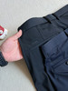 原单正品露露新款男士西裤，25年新款 经典logo在裤腿处低调又不失格调！后腰露露乐檬硅胶字母设计，别具一格！

颜色：黑色 藏青 
尺码：M30 L32 XL34 XXL36 XXXL38 商品缩略图6
