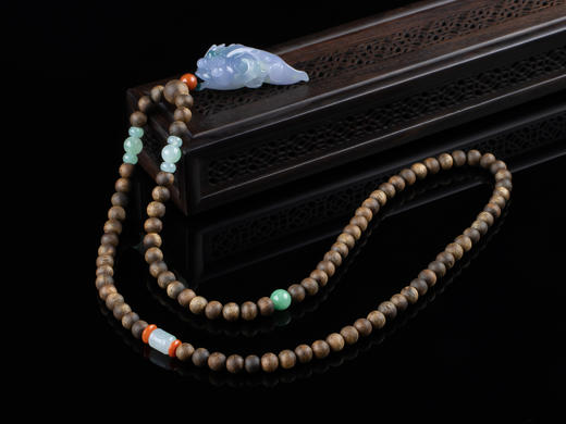 XY0171沉香+翡翠紫罗兰金鱼挂件 商品图4