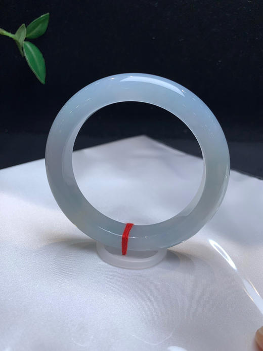 612521，57 蓝紫底特色手镯，满圈带蓝紫的色调，底妆非常细腻清新 商品图2