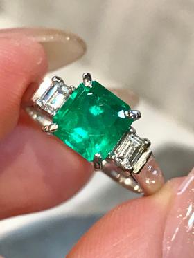 1.2ct刻面祖母绿戒指