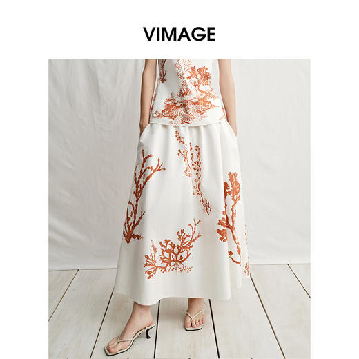 VIMAGE纬漫纪度假风珊瑚印花高腰浪漫显瘦A字半身裙2025夏季新款V2306917 商品图6