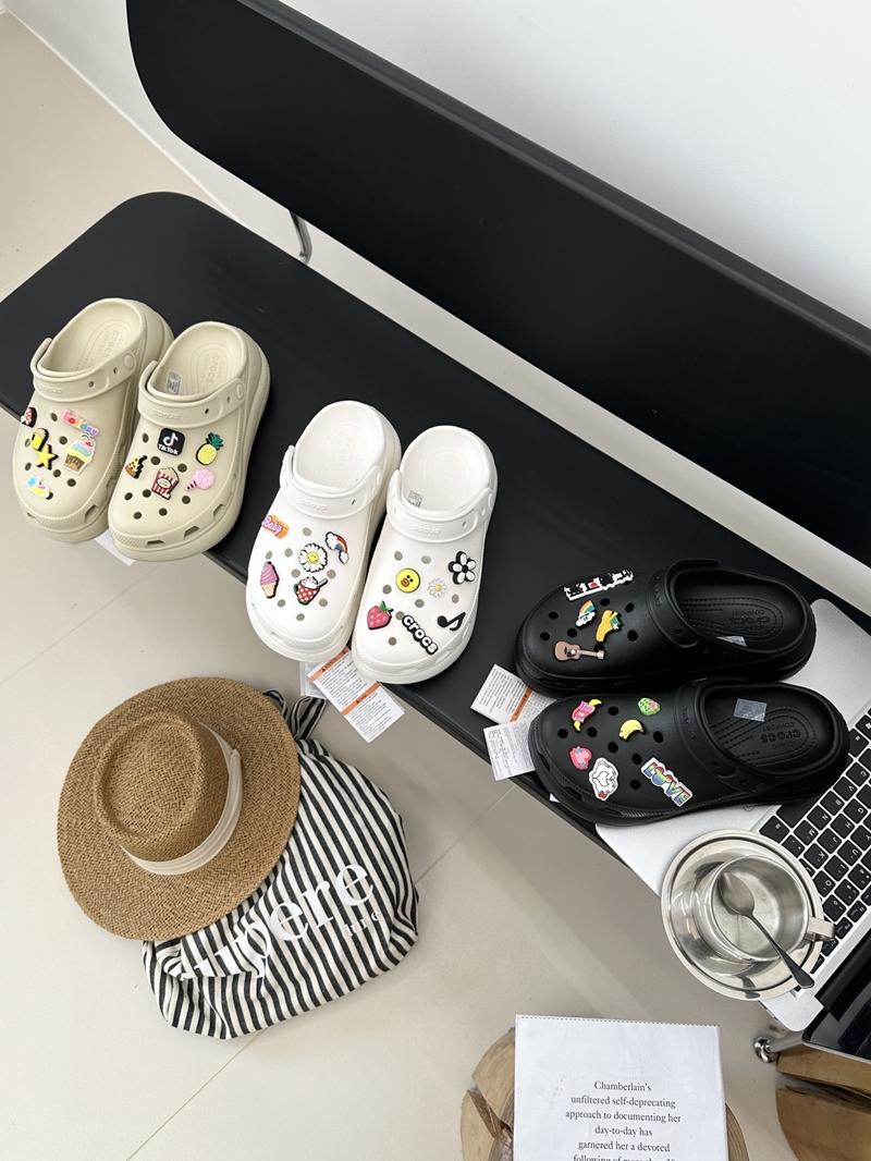 crocs泡芙拖鞋洞洞鞋（HY）