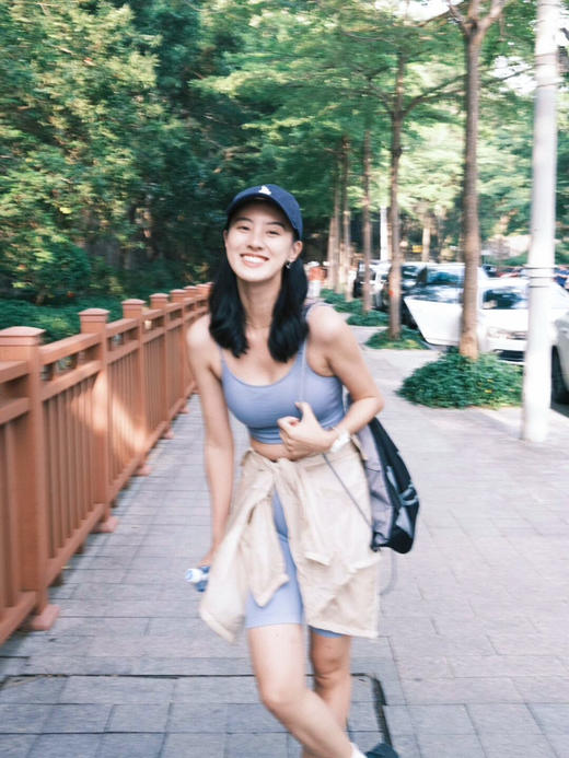 官网480！刘雯同款一体式无缝高强度防震健身跑步瑜伽运动背心女 细肩吊带美背内衣 商品图6