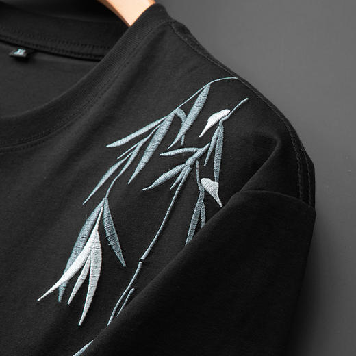 【棉质】【DPF】大依优型大码短袖T恤绣花体恤加大码肥佬宽松圆领休闲棉半袖打底上衣胖子男士 商品图3