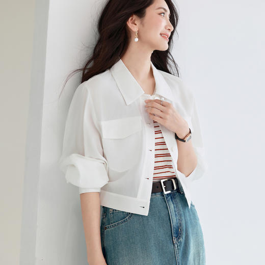 【商场同款】伊芙丽轻薄简约百搭白色衬衫短外套2024秋1F4110642 商品图3