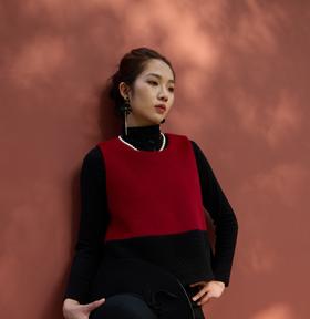 SZ1H50_胭脂色_马甲_秋冬_圆领红黑撞色双肌理短款无袖毛呢_高级女装_BERNIEELEN 伯妮斯茵