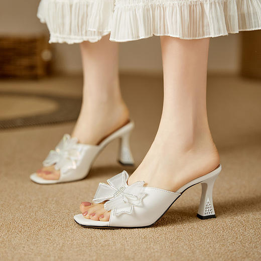 【预售5天】凉拖鞋外穿夏季新款蝴蝶结透明高跟鞋水晶气质粗跟凉鞋女鞋DS&1377-9 商品图4