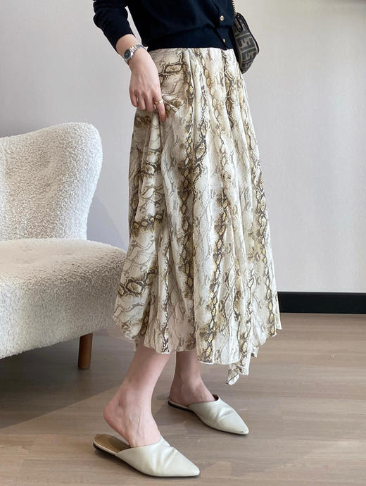 全网爆火的Massi蛇纹印花半身裙032405 商品图4