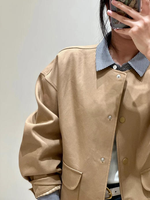 全棉双面布外套 解锁高阶通勤美学 让质感穿透四季 天然全棉邂逅创新织法 正反异色格纹工艺 组织紧密厚实 基础百搭廓形 经典圆领 圆润流畅 商品图8