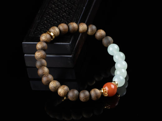 XY0166沉香+翡翠南红手串 商品图4