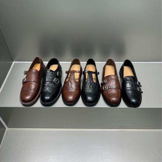 牛皮平底中口雕花乐福鞋！女款2025新款英伦风单鞋皮带扣小皮鞋女鞋！ 商品图1