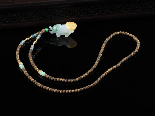 XY0116 沉香+双彩冰糯翡翠小象挂件 商品图6