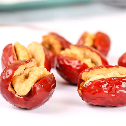 好想你168g红枣夹核桃仁新疆特产老人小孩零食无添加 商品图2