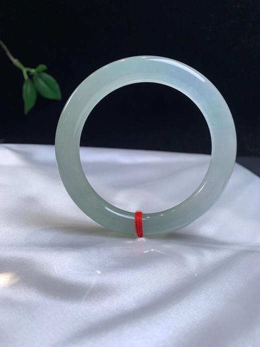 612526，54.5冰底圆条，冰冰的，有一段种水更好，起光了 商品图1