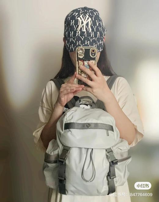 lululemon露露乐蒙Wunderlust抽绳卡扣闭合设计便捷收纳尼龙双肩包（MT） 商品图9