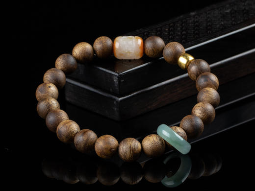 XY0164沉香+翡翠桶珠跑环手串 商品图3