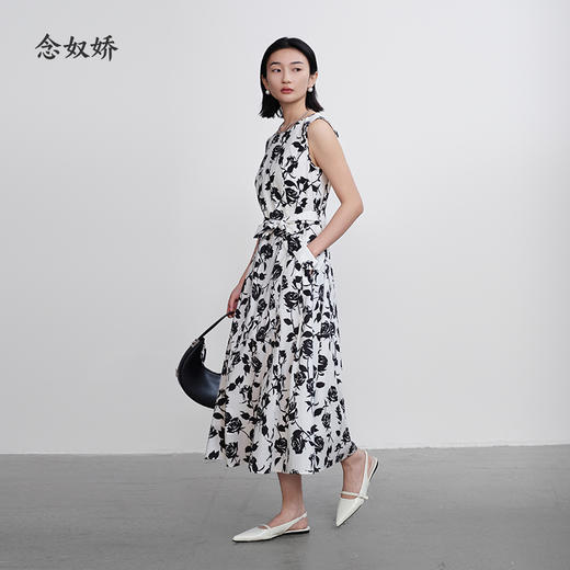 【商场同款】CND5367 “ 玫瑰剪影裙 ” 亲肤舒适 轻盈而坚韧 花型连衣裙 商品图0