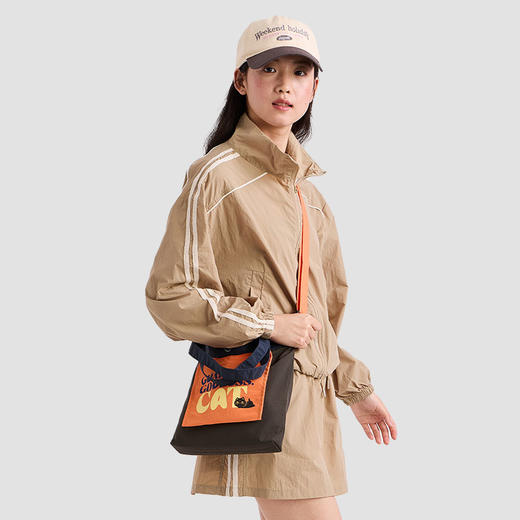 大英博物馆 巴斯特系列 口袋包休闲轻便 手提斜挎包 小号 商品图1