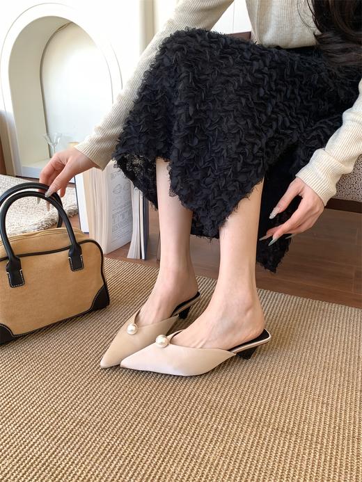 Miu家同款珍珠尖头三角跟鞋 商品图6