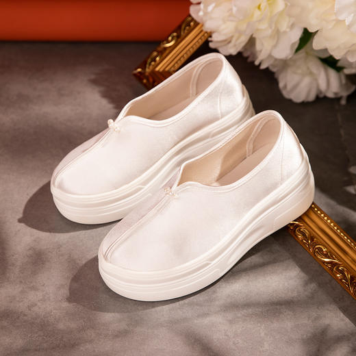 【夕南单】松糕厚底一脚蹬，软底汉服鞋搭马面裙绣花鞋YX-夕南单 商品图2