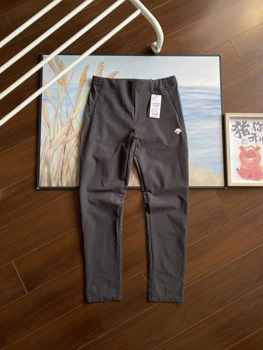 点此购买 迪桑特春夏季女款梭织运动健身跑步休闲裤 LL 312819 商品图1