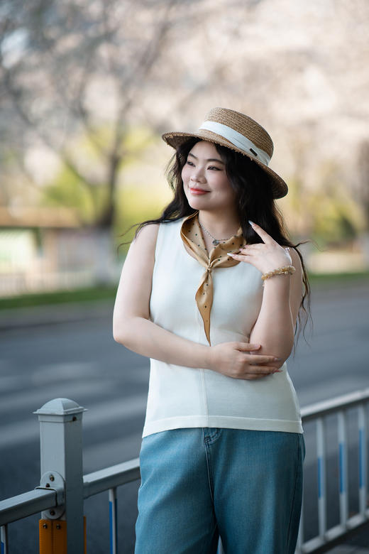 【针织背心】夏季可穿💛亲肤！【细腻针织背心】🌼肌理感针织背心，内搭就选它，一款就够啦！女2025夏季新款无袖内搭打底上衣 商品图2